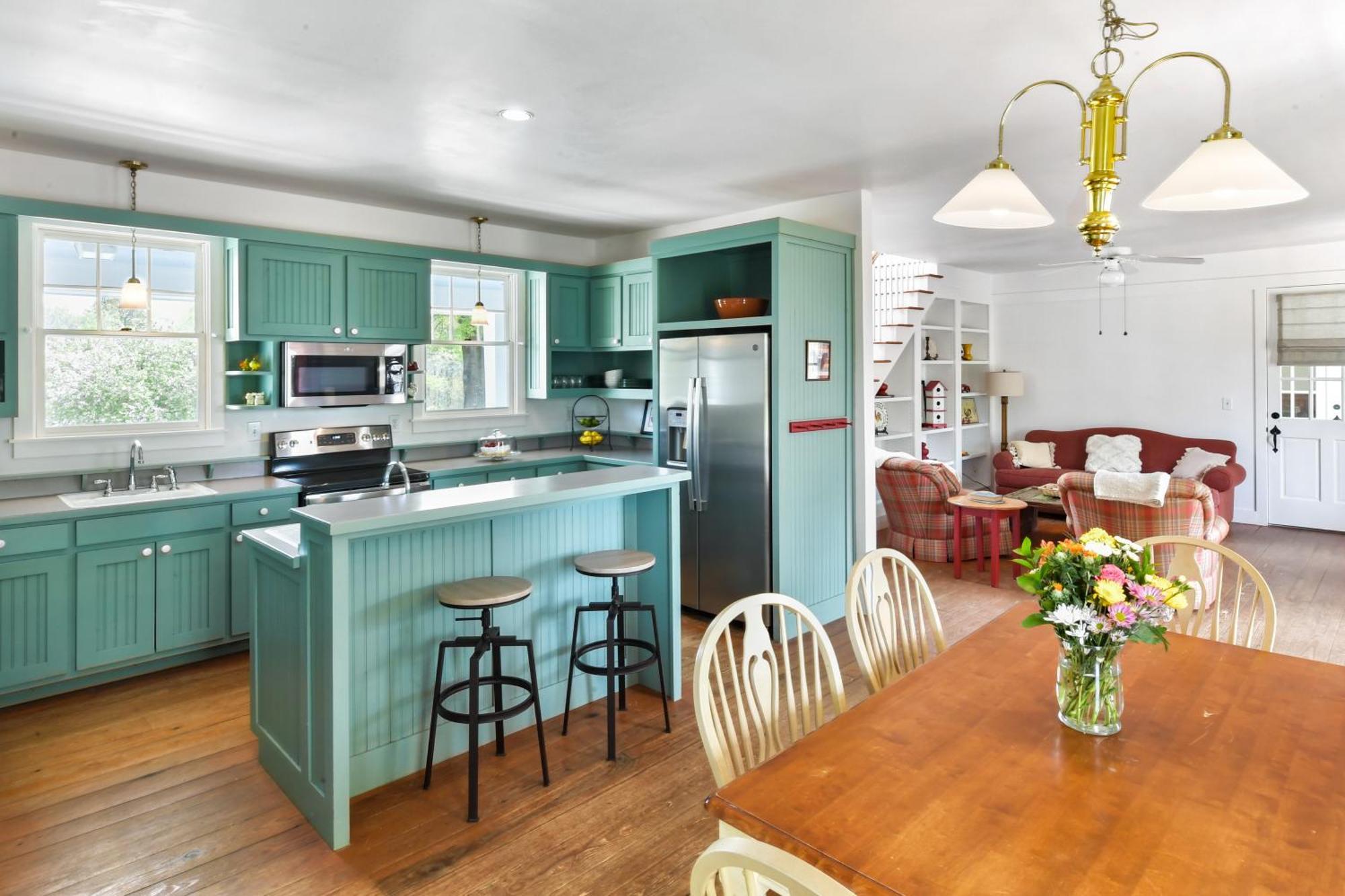 The Farmhouse Inn Buckhead Rum bild