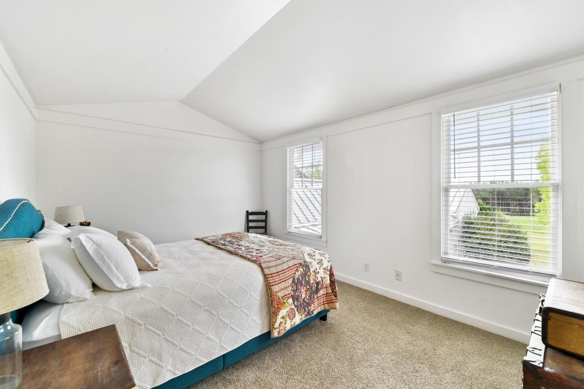 The Farmhouse Inn Buckhead Rum bild