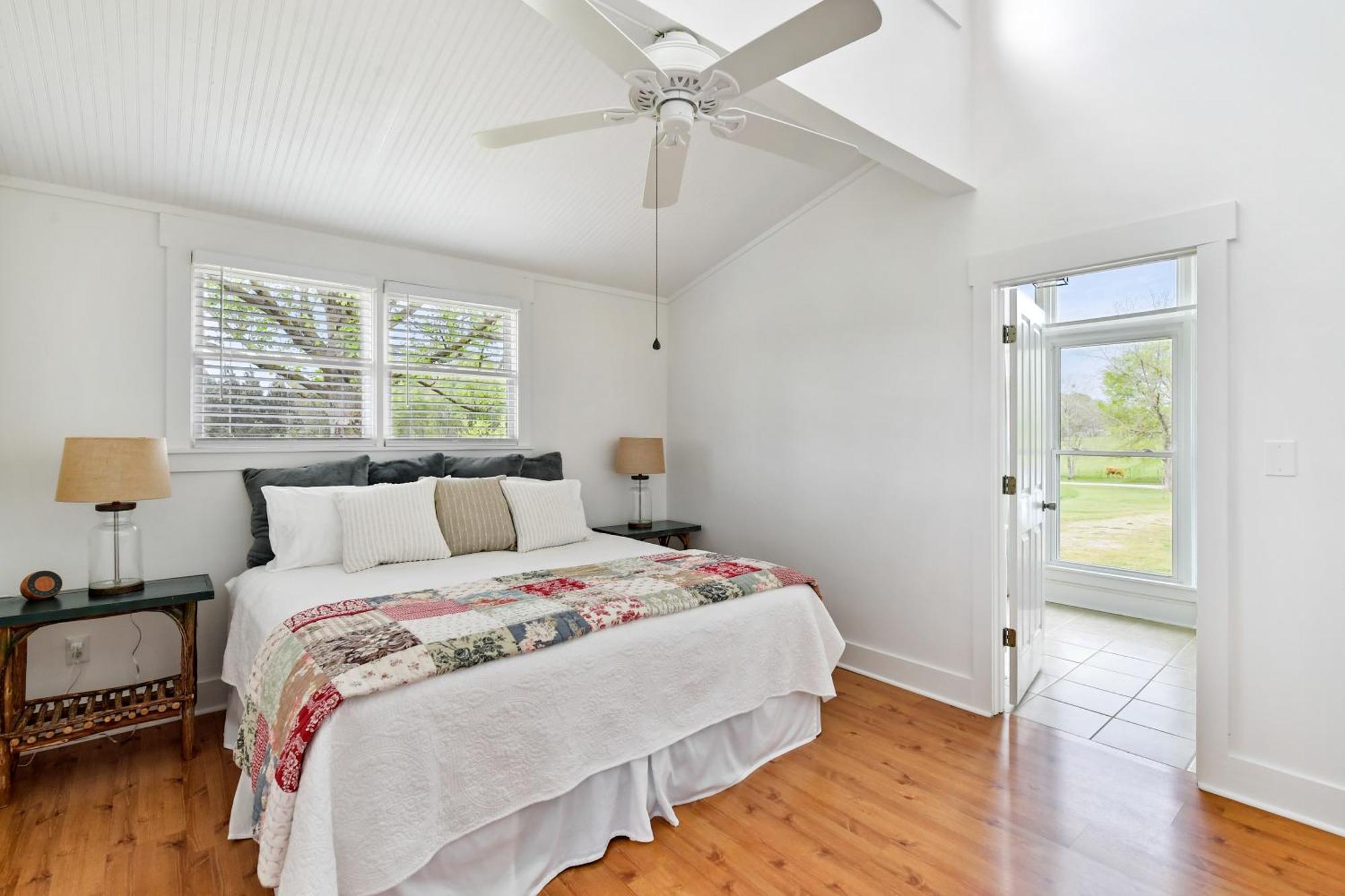 The Farmhouse Inn Buckhead Rum bild